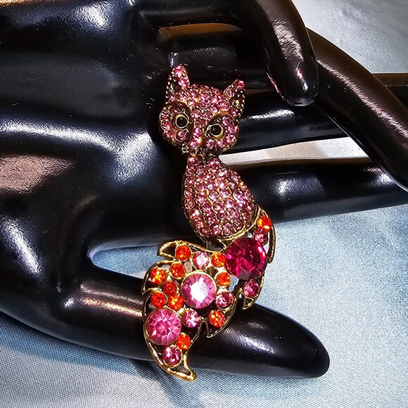 Jewelry - Gorgeous Fox Gold Tone Brooch Pink Rhinestones Casual Boho Formal 2 3/4" Length